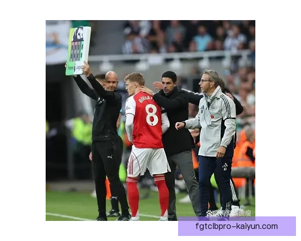 埃迪·豪引领纽卡斯尔重返英超巅峰，球队状态回暖势头明显