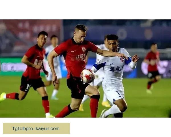 J1联赛降级悬念加剧，球队竞争格局逐步明朗化